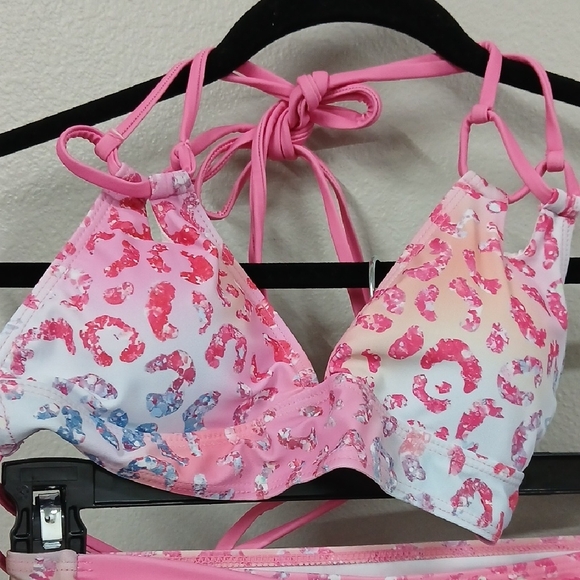 Nwt Cupshe Pink and Blue Cheetah Print Bikini Set Med - Picture 3 of 7